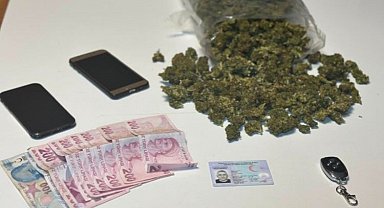 Uyuşturucu tacirlerinden akılalmaz yöntem: Uzaktan kumandalı gizli bölmeden uyuşturucu çıktı