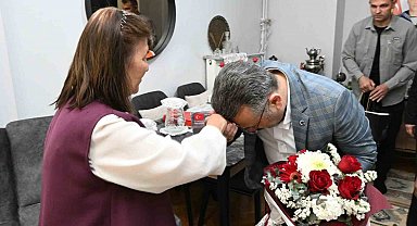 Vali Aksoy'dan şehit annesine Anneler Günü ziyareti