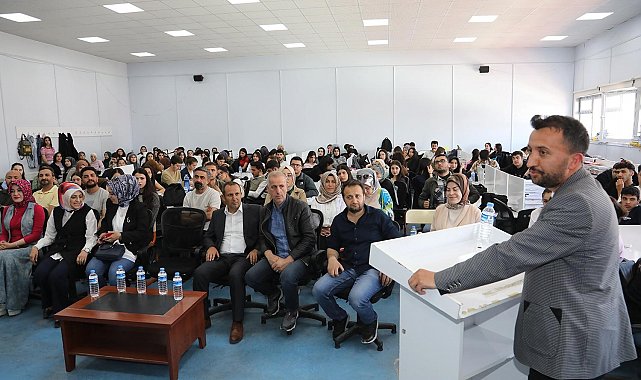 Van Büyükşehir Belediyesinden öğrencilere 'meslek tanıtım' semineri