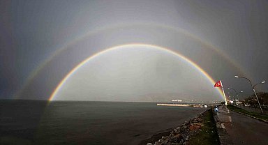 Van Gölü'nde çift gökkuşağı hayranlık uyandırdı