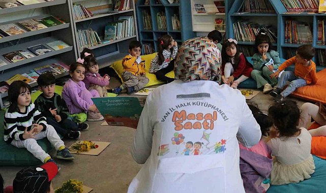 Van Halk Kütüphanesi'nden çocuklar için masal saati