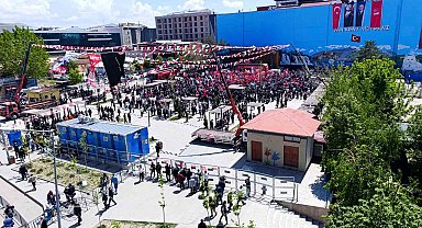 Van'da CHP mitingine katılım düşük kaldı
