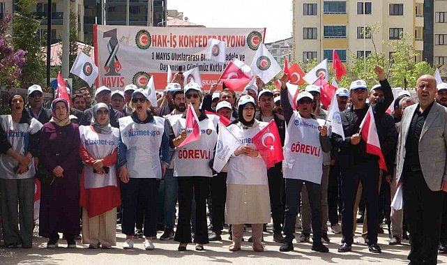 Van'da işten çıkarılan işçilerin buruk '1 Mayıs' kutlaması