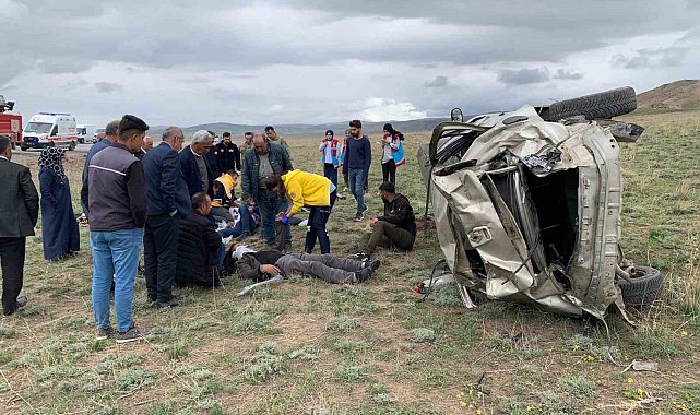 Van'da kontrolden çıkan otomobil takla attı; 1 ölü, 4 yaralı
