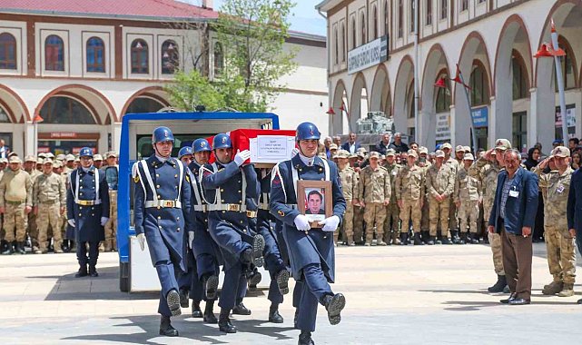 Van'da şehit güvenlik korucusu için tören düzenlendi