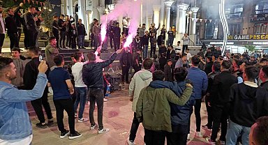 Vanspor FK taraftarının galibiyet coşkusu