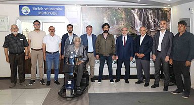 Yahyalı Belediyesi'nden Engelli Vatandaşa Akülü Araç Desteği