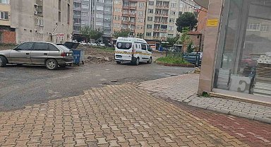 Yalnız yaşayan kadın 4. kattan düştü