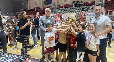 Yalova Çocuk Oyunları Şenliği renkli görüntülere sahne oldu