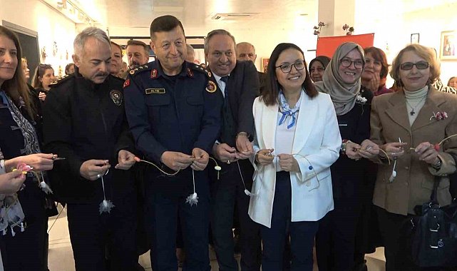 Yalova'da "İpek Koza Sergisi" açıldı