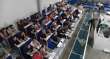 Yalova'daki çiçek mezatlarında Anneler Günü hareketliliği