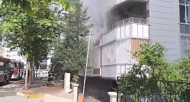 Yangın nedeniyle apartmanda mahsur kalan 4 kişi kurtarıldı