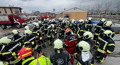 Yeni itfaiyeciler göreve hazır