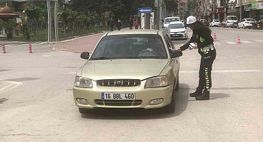 Yenişehir'de Trafik Haftası etkinliği: Emniyet ve Jandarma'dan ortak bilinçlendirme çalışması