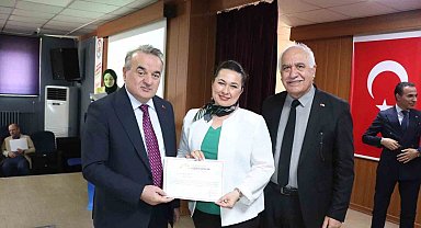 Yetenek yarışmasında başarılı öğrenciler ödüllendirdi