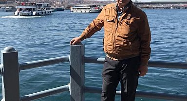 Yol kenarında yürürken otomobilin çarptığı adam hayatını kaybetti