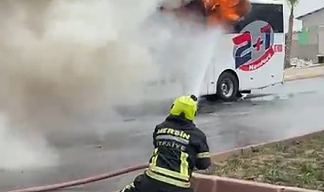 Yolcu otobüsü alev aldı, yolcular son anda tahliye edildi