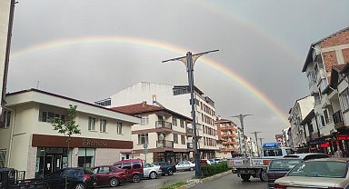 Yozgat'ta gökkuşağı izleyenlere görsel şölen sundu