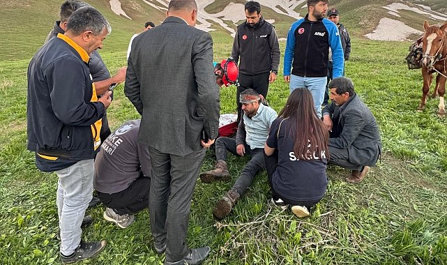 Yüksekova'da ot toplarken bayılan genç için ekipler seferber oldu