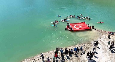 Yusufeli Barajı'nda kano ve rafting coşkusu