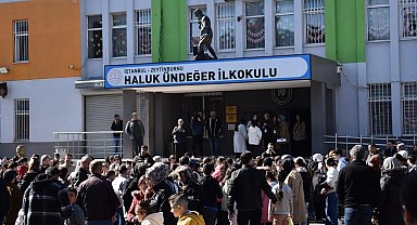 Zeytinburnu'nda 19. Geleneksel Kitap Okuma Yarışması sınavı yapıldı