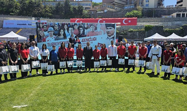 Zonguldak'ta 19 Mayıs coşkusu yaşandı