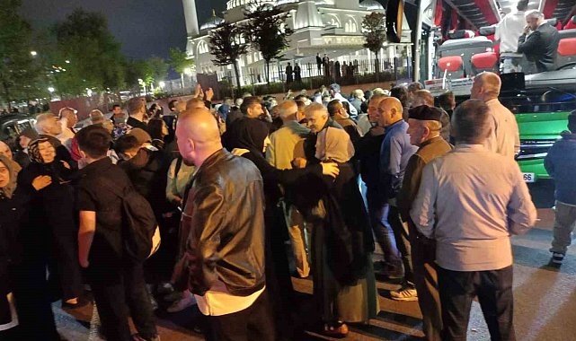 Zonguldak'ta ilk hac kafilesi dualarla uğurlandı