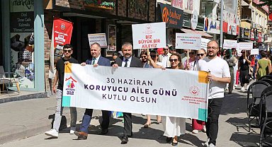 'Koruyucu Aile Günü' farkındalık yürüyüşü