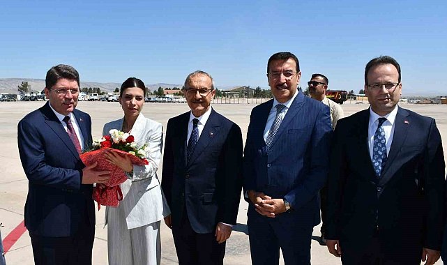 Adalet Bakanı Yılmaz Tunç, Malatya'da temaslarda bulunuyor