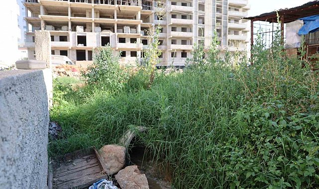 Adana'da çevre skandalı: Boru döşeyip lagımı Kilgen Çayı'na bırakmışlar