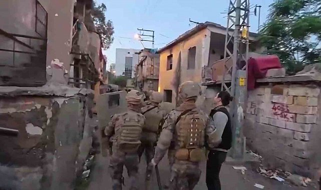 Adana'da torbacı operasyonu: 15 tutuklama
