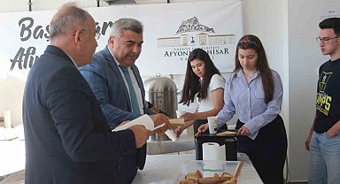 Afyonkarahisar'da YKS öğrencilerine moral desteği