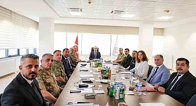 Ağrı Valisi Koç, Doğubayazıt'ta sınır güvenliği incelemelerinde bulundu