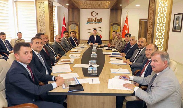 Ahlat'ta 1071 Ahlat-Malazgirt Zaferi kutlamaları hazırlık toplantısı