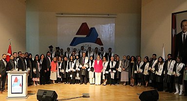 AİÇÜ Tıp Fakültesi'nde mezuniyet töreni düzenlendi