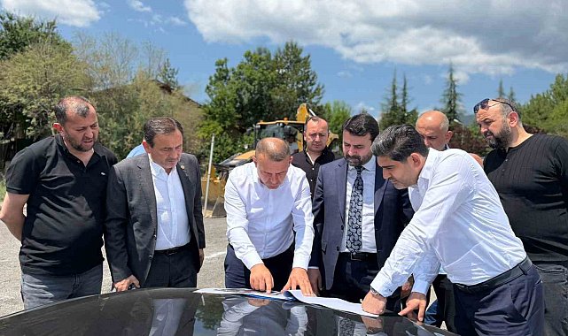 AK Parti heyeti, belediye çalışmalarını inceledi