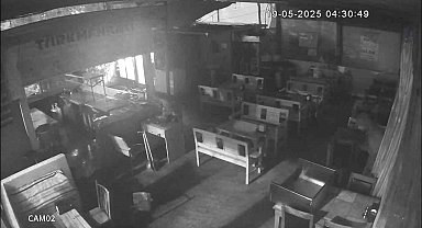 Akşam tost yediği iş yerini gece soydu