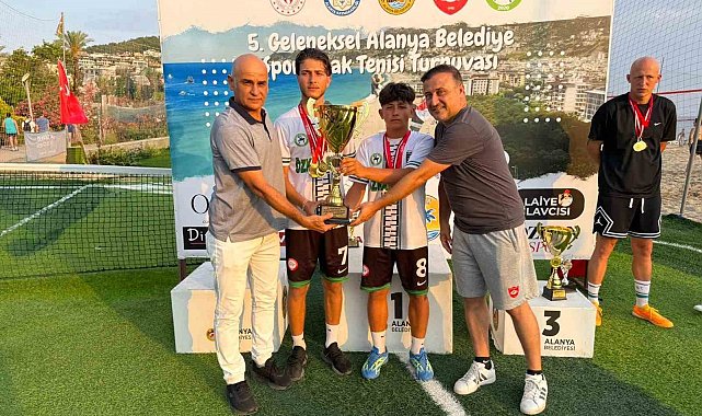 Alanya Belediyespor ayak tenisi turnuvası sona erdi