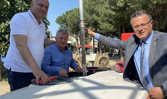 Alaşehirli çiftçiler çifte bayram kutluyor