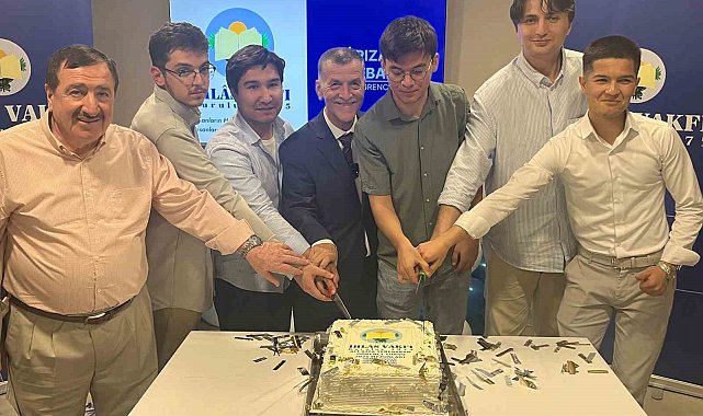 Ali Rıza Yerebakan Erkek Öğrenci Yurdu ilk mezunlarını verdi