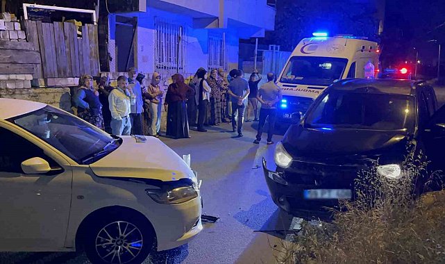 Alkollü sürücü park halindeki araca çarptı