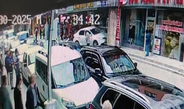 Alkollü sürücü şehri birbirine kattı, 2 çocuk otomobilin altında kalmaktan son anda kurtuldu