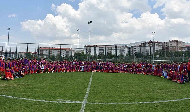 Altınordu futbol şenliği Erzurum'da yapıldı