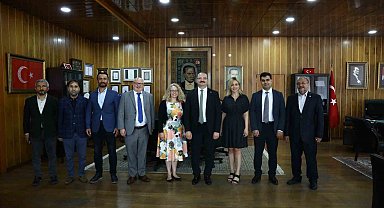 Amerikan dil köşesinin konuğu ABD eğitim ataşesi Silver oldu