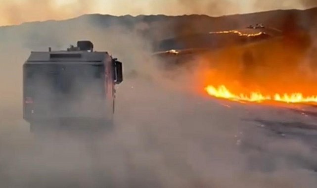 Anız ve orman yangını geceyi aydınlattı, TOMA ile müdahale devam ediyor