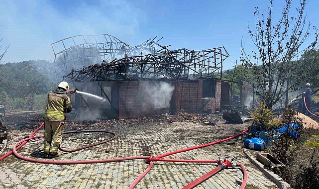 Ankara'da çıkan yangında bir ev kullanılamaz hale geldi