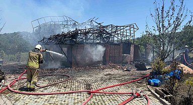 Ankara'da çıkan yangında bir ev kullanılamaz hale geldi