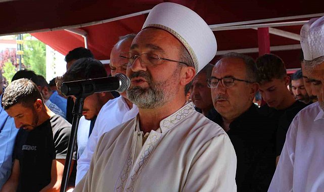 Ankara'da fabrikadaki azot gazı sızıntısından zehirlenen 2 işçi defnedildi