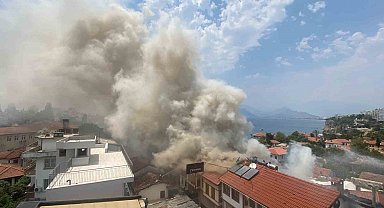 Antalya Kaleiçi'ndeki yangın