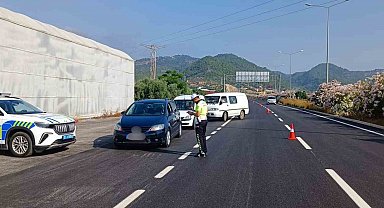 Antalya'da 2 haftada 33 bini aşkın sürücüye ceza kesildi